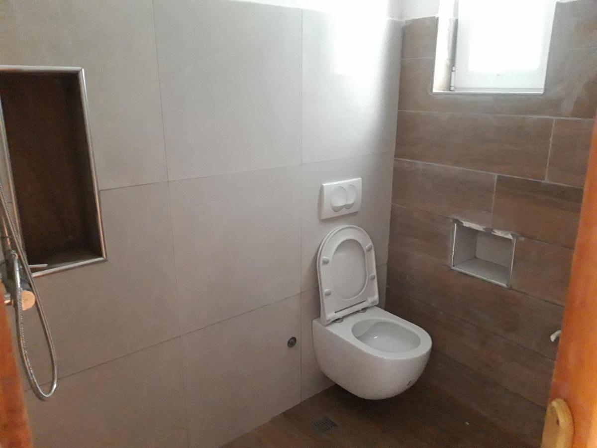 הוילה Bujtinat Skenderi Gjinar 2 מראה חיצוני תמונה